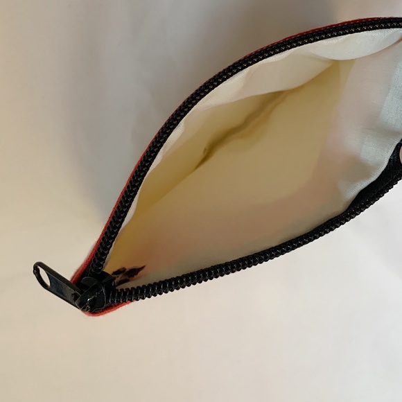 Mini canvas pouch never used!! - Picture 6 of 7
